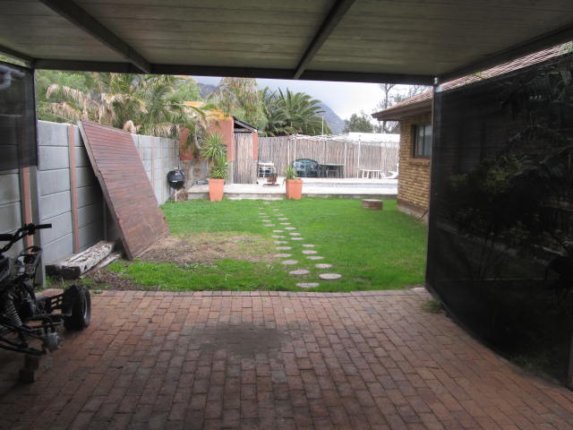 4 Bedroom Property for Sale in Gordons Bay Central Western Cape